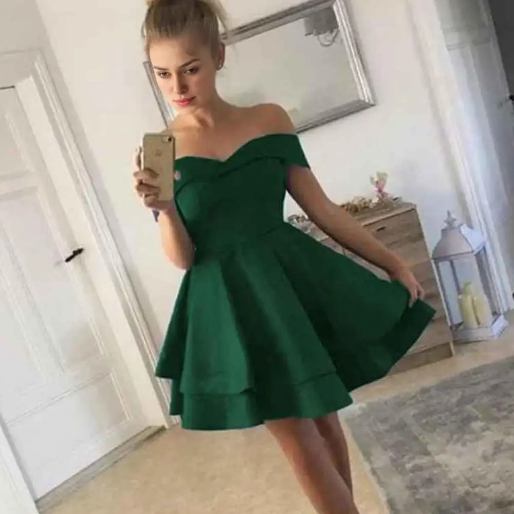 فساتين كوكتيل نسائية على شكل حرف A عنابي قصير من الساتان ورقبة على شكل حرف V خارج الكتف فساتين العودة للوطن فوق الركبة، صغيرة