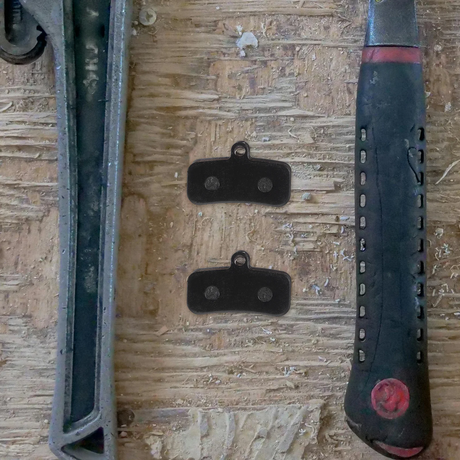 

2Sets High Performance Bike Brake Pads Resin Metal Quiet Stable Braking Effect Various Weather Conditions Easy Install