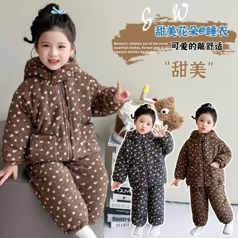 

Пижамный комплект для девочек, трехслойный мягкий коралловый флис, новинка 202, осенне-зимняя домашняя одежда для маленьких девочек, теплая, уютная, модная одежда для сна