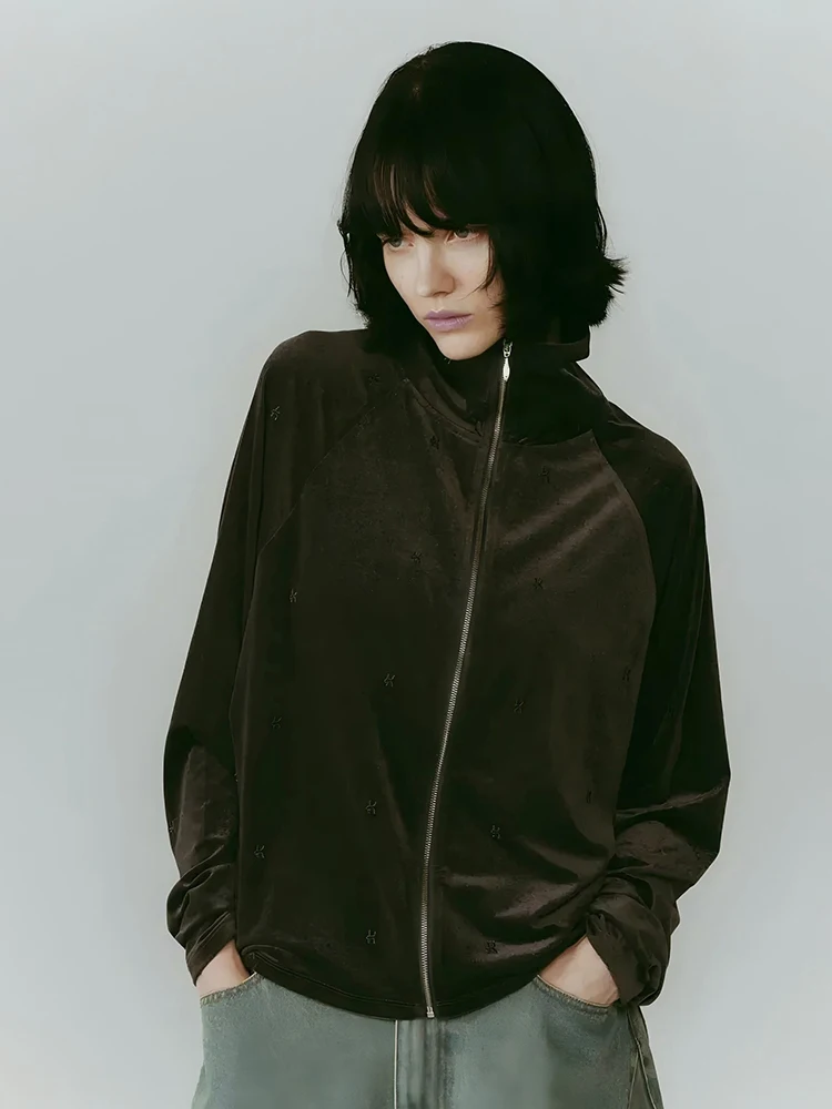 Retro Sporty Velvet Baseball Jacket Women's Short Coat with Embroidered Letters Stand Collar Zipper Closure Warm Outerwear