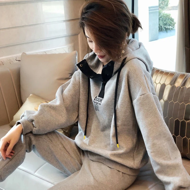 

Autumn and Winter Women's Loose Casual Sportswear Set Hooded Button Up Top Long Pants Two-piece Set