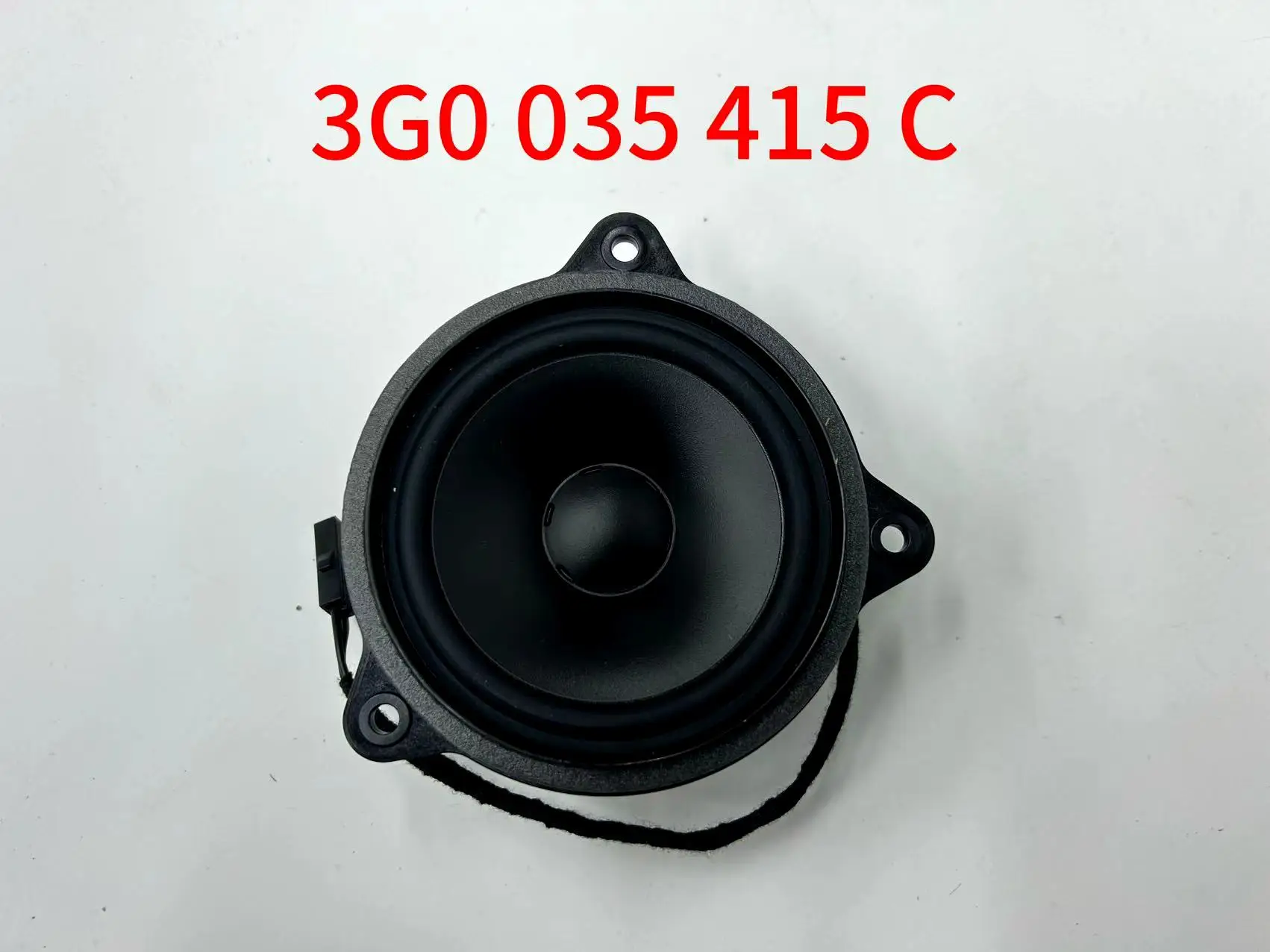 3G0 035 415 C (Dynaudio) for VW models: Passat B8, Arteon,  (instrument panel)Brand new  4 inches