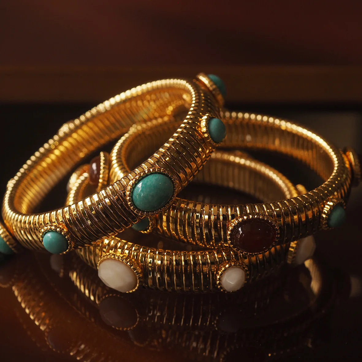 AETEEY Niche Spring Elastic Bangle Inlaid Turquoise Red Agate Fashion Women Wrist Jewelry