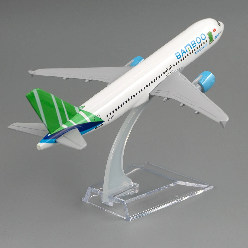 1/400 Scale Alloy Aircraft Airbus a320 Vietnam Bamboo Airways 16cm Plane Model Children Kids Gift for Collection Decoration