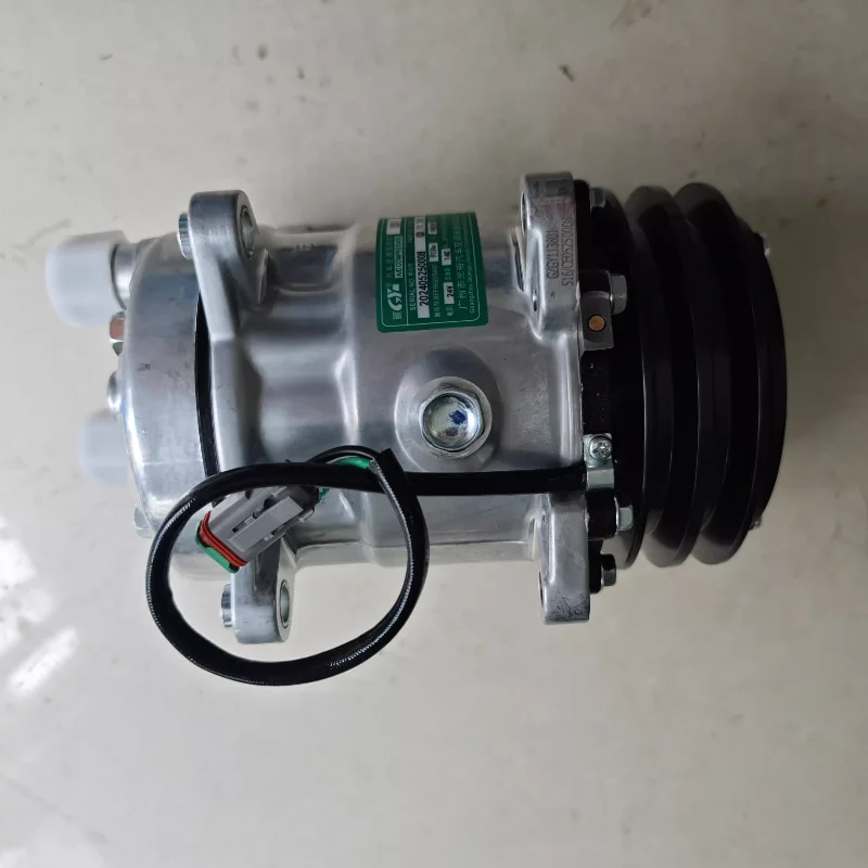 Original mechanical wheeled small excavator XY65-8 75-9 air conditioning compressor pump compressor
