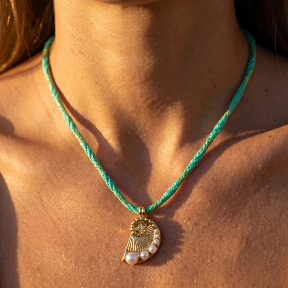 Edelstahl Goldfarben Zirkon Perlenmuschel Anhänger Halskette für Frauen Grünes Geflochtenes Seil Choker Sommer Strand Schmuck Geschenk