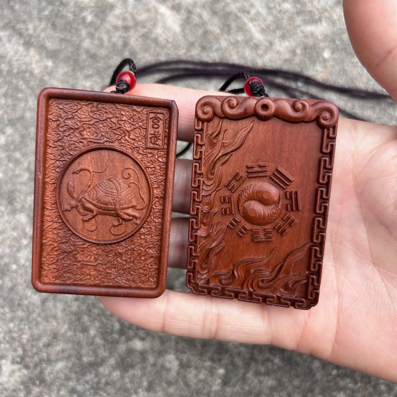 

Ins Natural Lightning-Struck Jujube Wood Xuanwu Lucky Pendant Phoenix Brand Charm Pendant Card Nothing Card Pure Carving Jewelry
