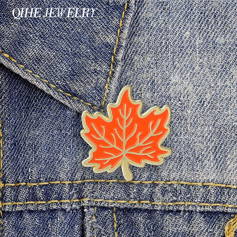 Enameled Maple Leaf Metal Enamel Pin Brooch Plant Autumn Intent Maple Leaf Badge Simple Versatile Clothes Backpack Accessories