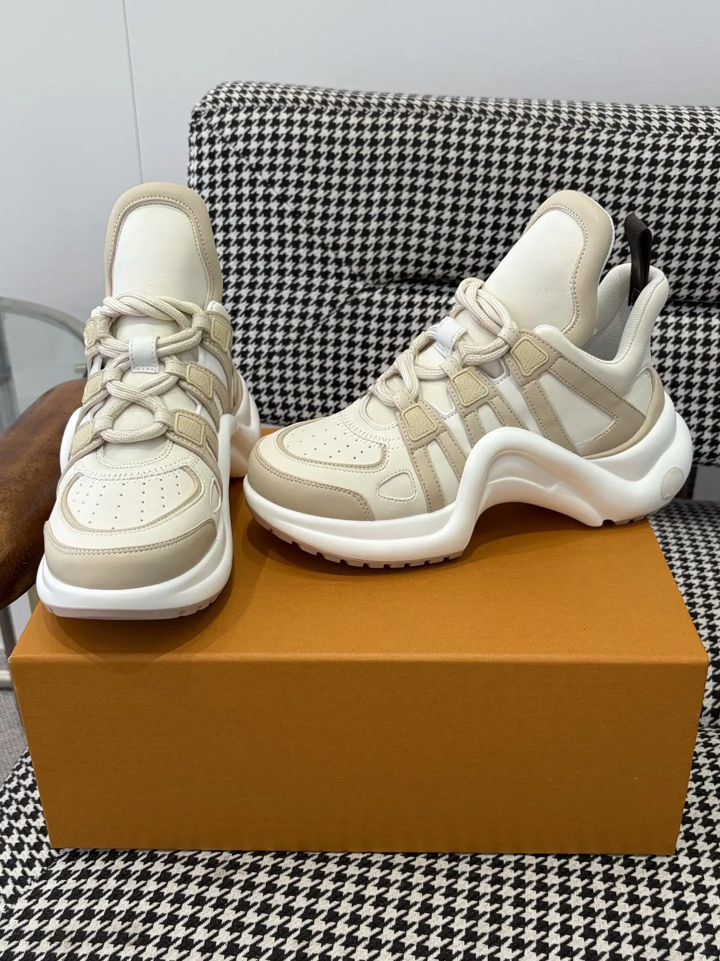 Women's Color Block Leather Chunky Sneakers Wave Curved Thick Sole Platform Shoes Lace Up Height Increasing Fashion Streetwear Dad Shoes