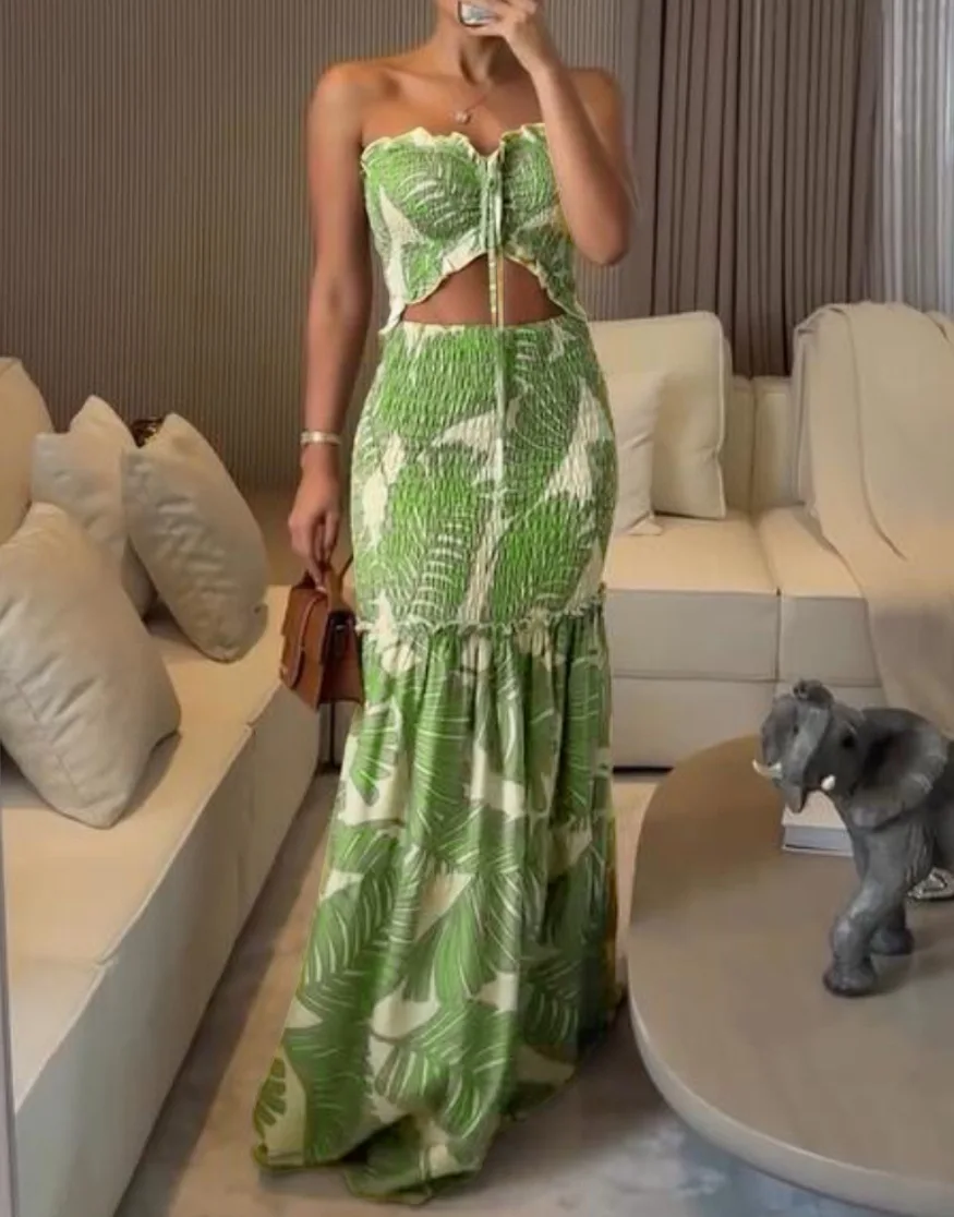 

2025womens New Style Halter Neck Printed Pleated Sexy Backless Hollow Dress Beach Casual Lace-up Vacation Hip-packing Long Skirt