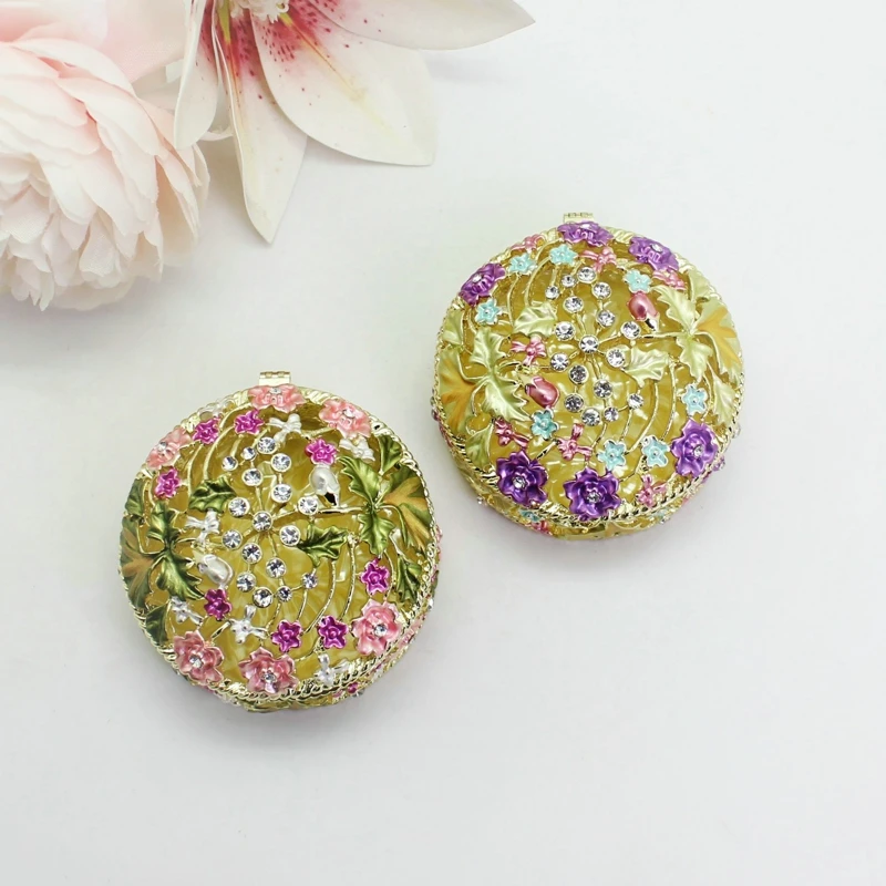 

SHINNYGIFTS Round Shape Trinket Box Metal Pewter Hollow Flower Ring Necklace Storage Box Wedding Favor