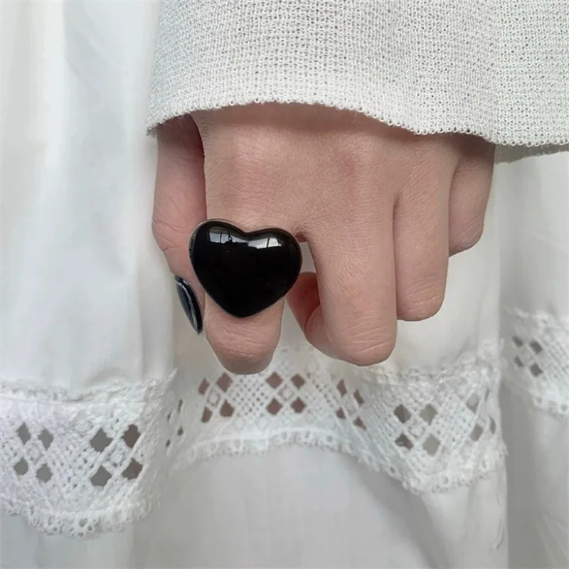 Versatile Cute New Acrylic Black Heart Solid Color Rings Women Men Couples Funny Finger Ring INS Y2K Daily Accesorios Rings