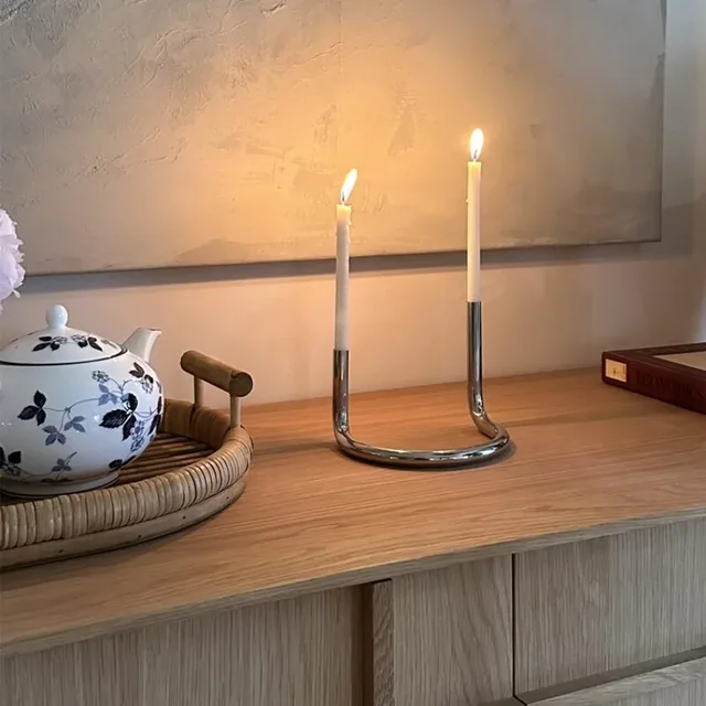 Kreatywny podwójny świecznik w kształcie litery U Nordic Bauhaus Style Dekoracja rur ze stali nierdzewnej Projektant Home Decor Candal Holder Gifts
