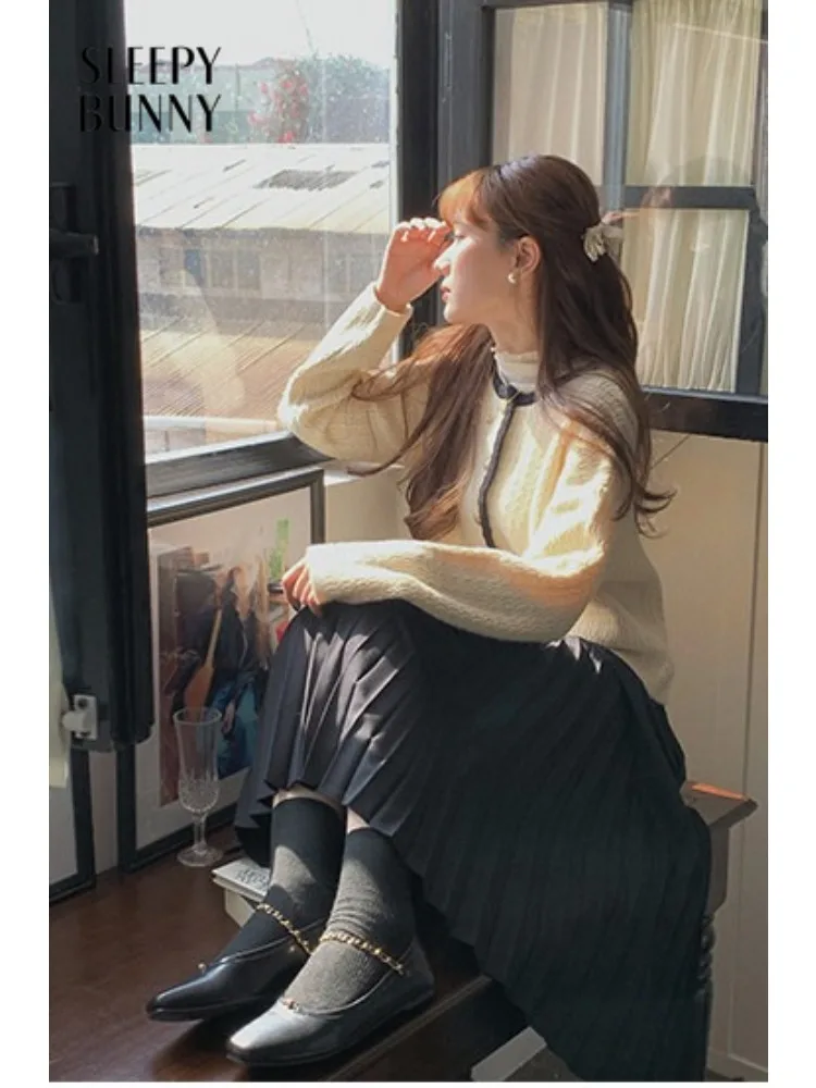 

Women Elegant Knit Cardigan Sweater Soft Textured Button Front Spring Casual Layering Top Lady Chic Relaxed Fit Fashion Knitwear