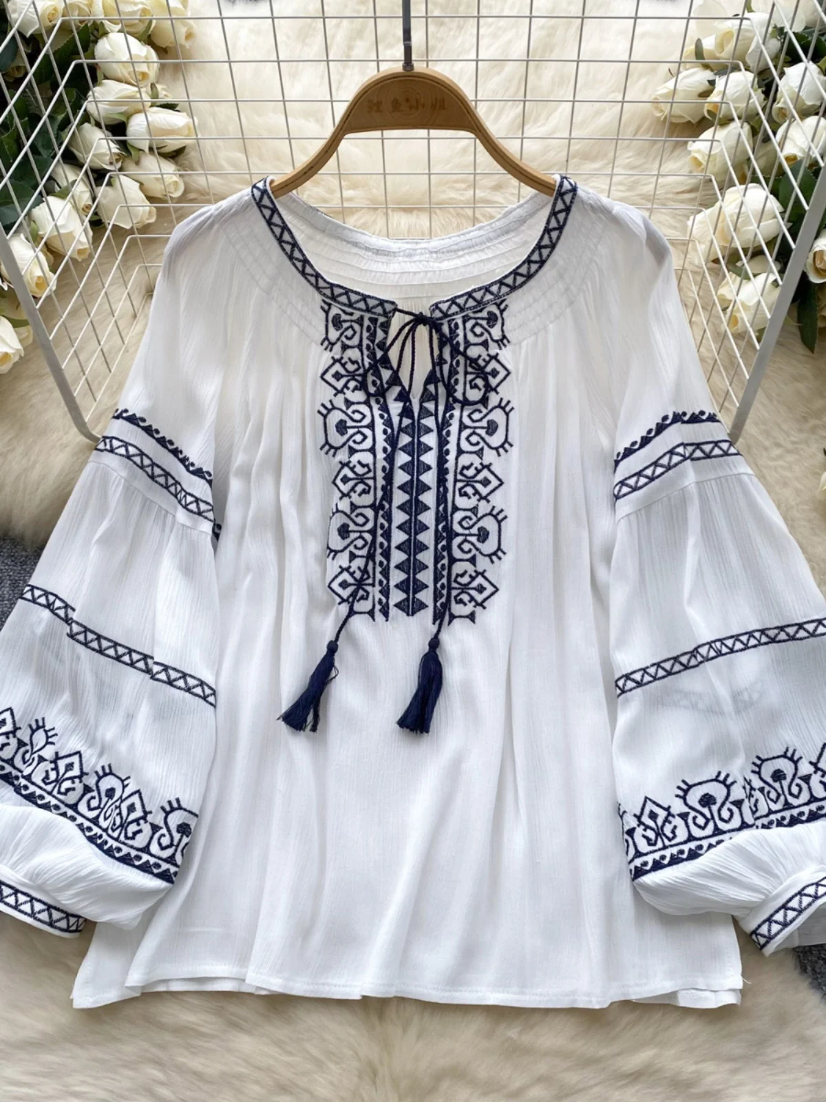 

Retro Embroidered Heavy Work Loose Casual Lantern Sve irt Women's Faionable Anti-Aging round Ne Tie Dye Holiday Top