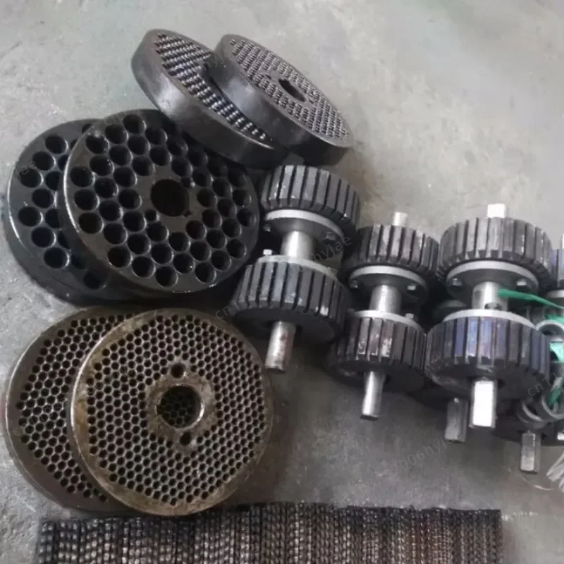 

Roll and die granulator parts