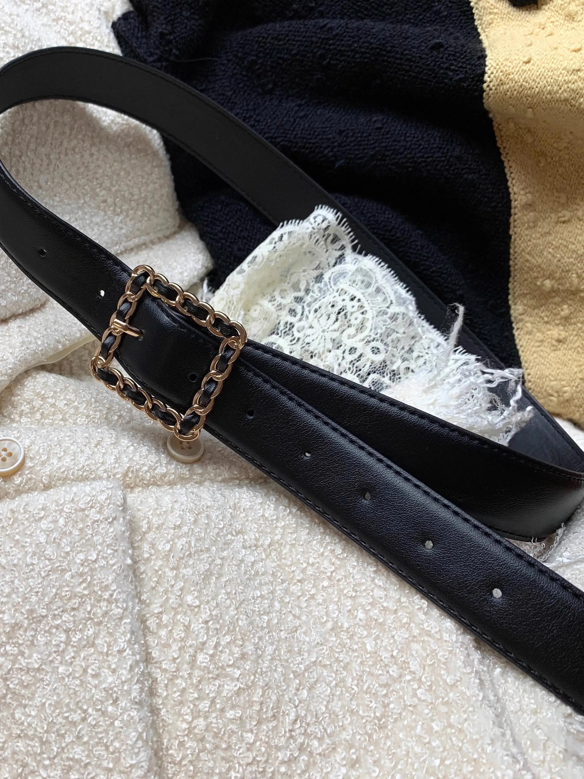 

Black Gold Chain PU Leather Belt Versatile Casual Style Waist Belt for Young Women Fashionable Accessory