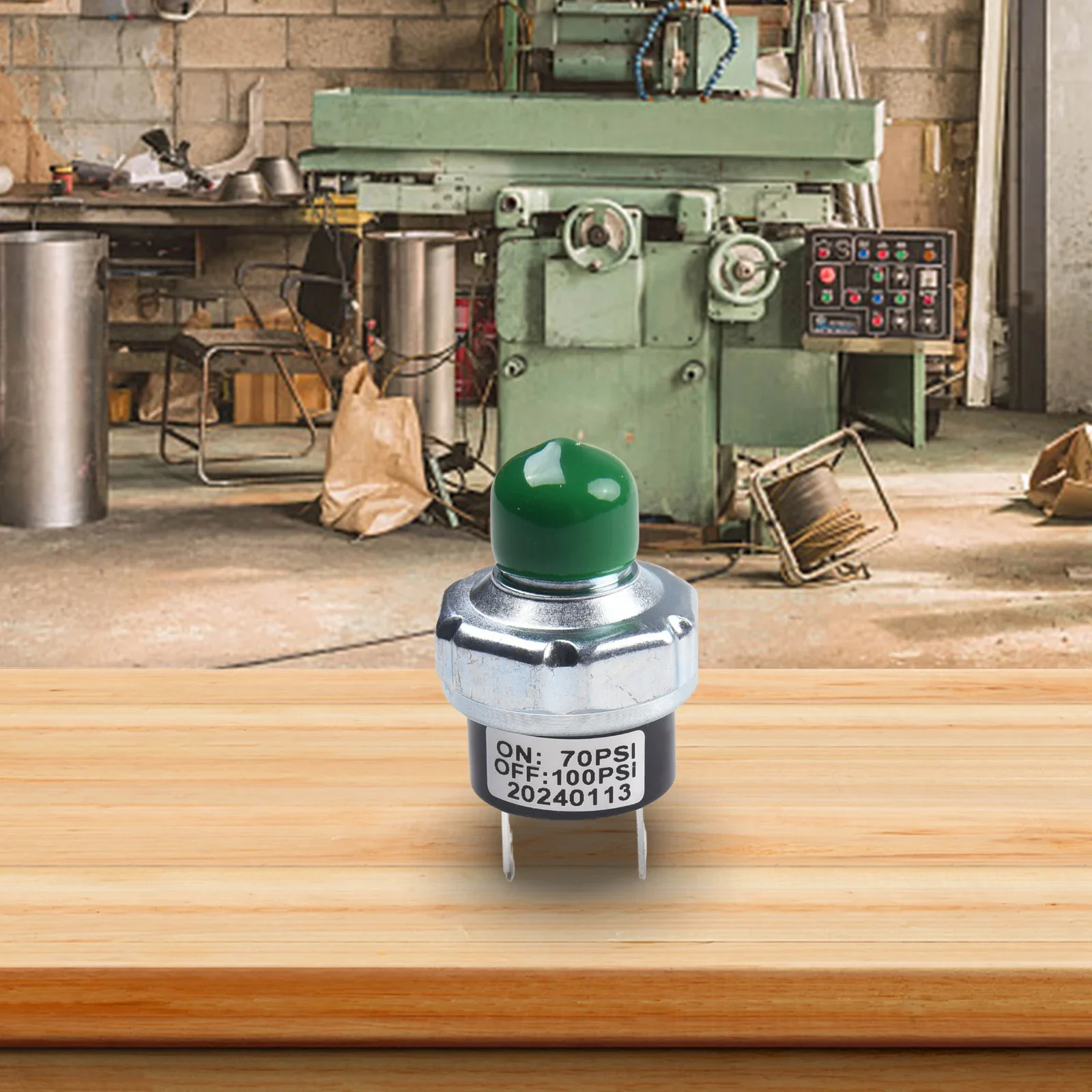 

7010090120PSI Air Compressor Pressure Switch Suitable for 12V/24V 1/4 NPT Connector for Air and For Train Systems