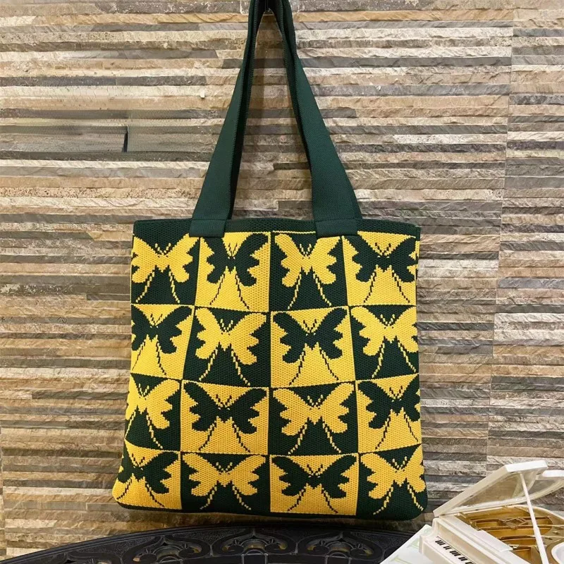 Bolso de hombro tejido de punto, bolsa de almacenamiento de dibujos animados de mariposa Mori, colores mezclados, tendencia creativa, informal, combina con todo, novedad de 2023