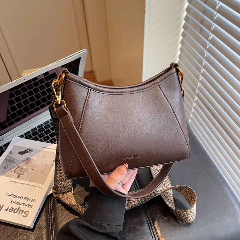 Новинка 2023 года, винтажная женская сумка подмышки, сумка через плечо с верхней ручкой, элегантная сумка через плечо в стиле ретро, очень универсальная и шикарная