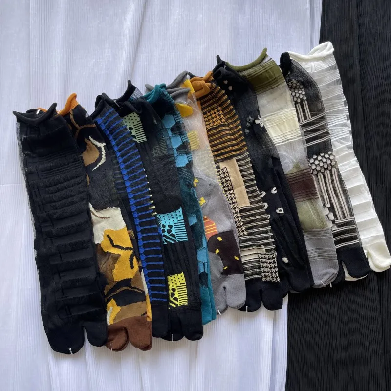 High Quality Comfortable Summer Ultra-Thin Split Toe Woman Cotton Socks Golden Silk Stripe Two-Toed Japanese Harajuku Tabi Sox