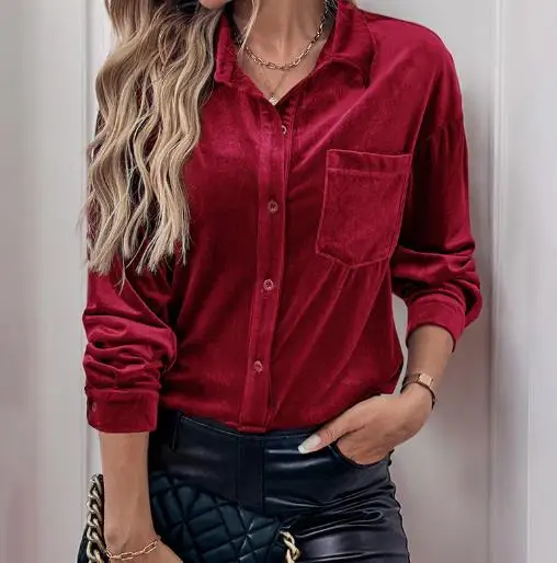 ياقة بلون موحد، قميص من جلد الغزال الفاخر بأكمام طويلة، قميص تنقل أنيق وعصري للسيدات في الخريف