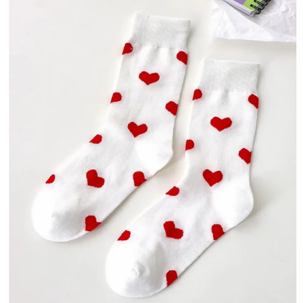 1/2 Pair Women Heart-Shaped Round Neck Socks Fashionable And Versatile Cartoon Solid Color Heart-Shaped Breathable Casual Socks