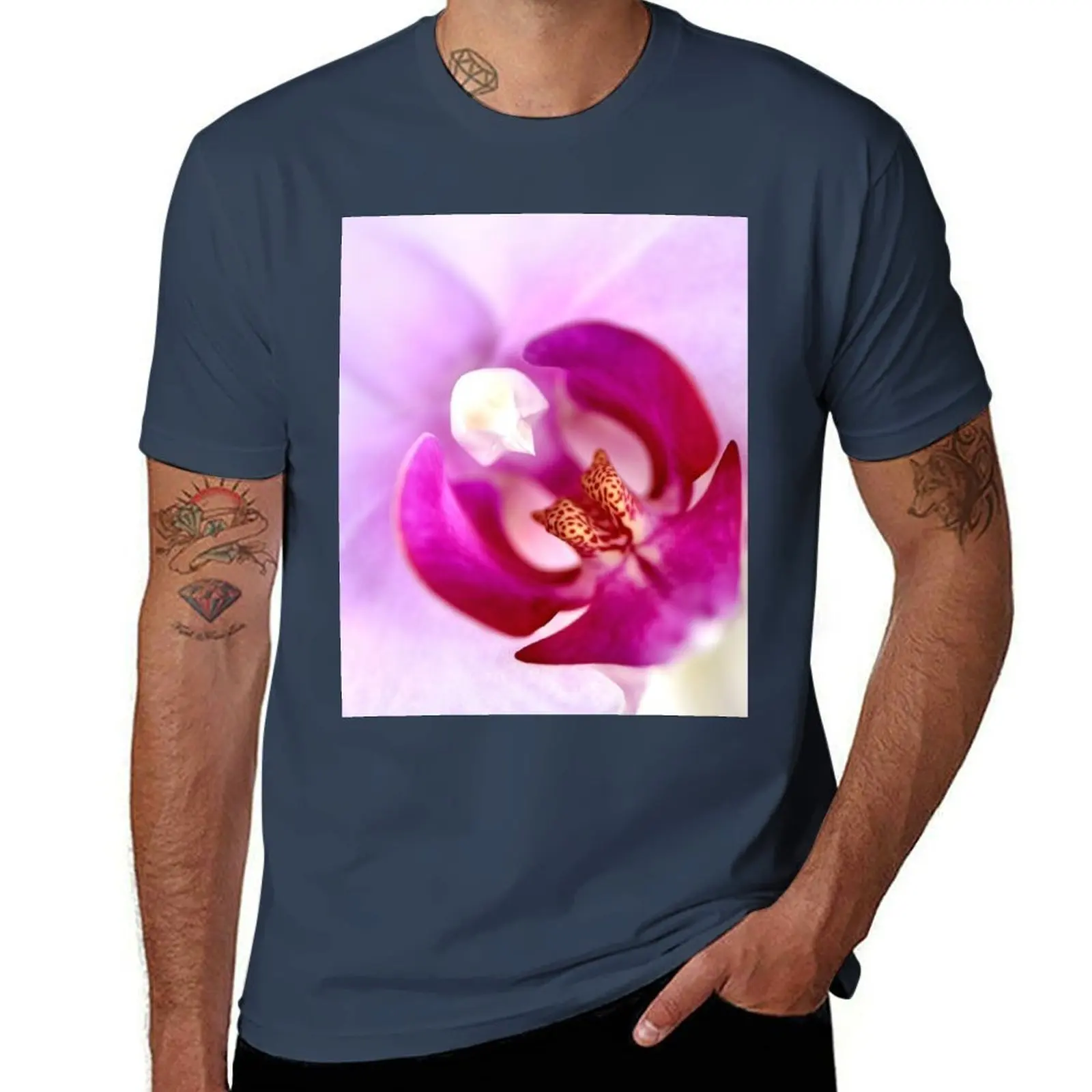 Pink Moth Orchid Center SQ T-Shirt Water Resistant Casual T-Shirt