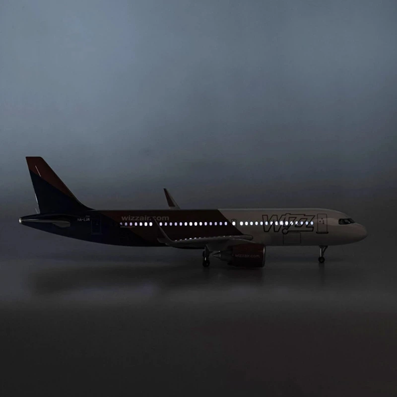 Model samolotu Wizzair 47cm 1/80 A320 Neo, model samolotu Wizz, odlewany model samolotu, zabawki dla entuzjastów lotnictwa, prezent od