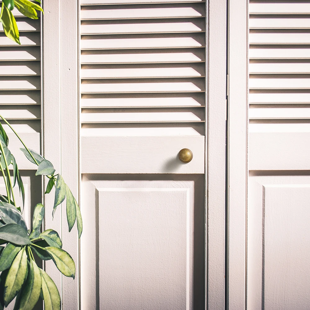 Goo-Ki 1 atau 12 Set Kenop Kabinet Gulir Kuningan Antik Kenop Laci Bulat Hitam dan Pegangan Kabinet untuk Perangkat Keras Dapur