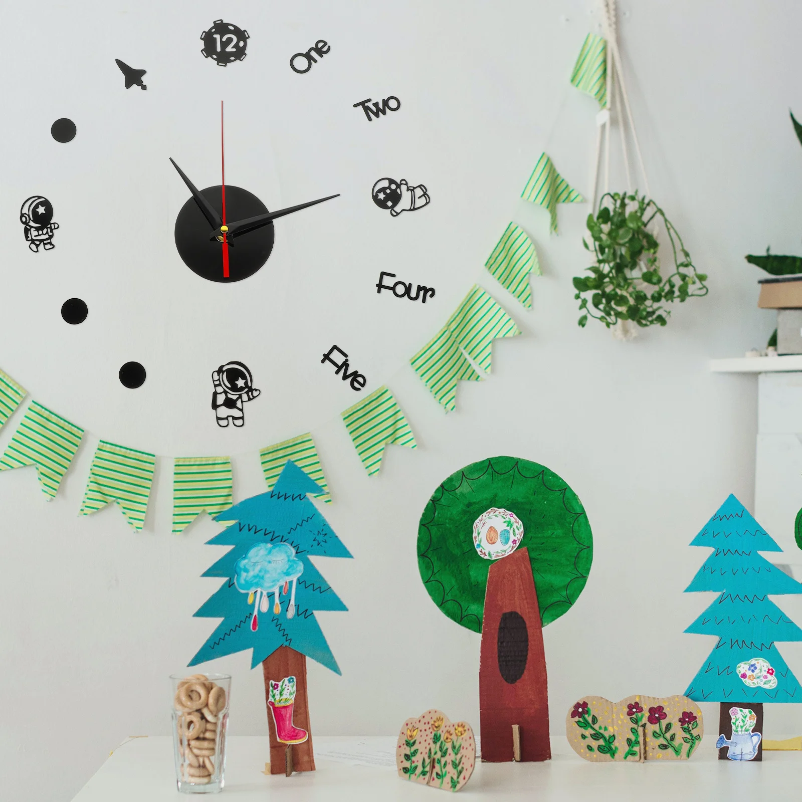 

Modern Spaceman Wall Clock Decor Silent Design Easy Install Home Office Living Room Decoration Wall Hanging Clock