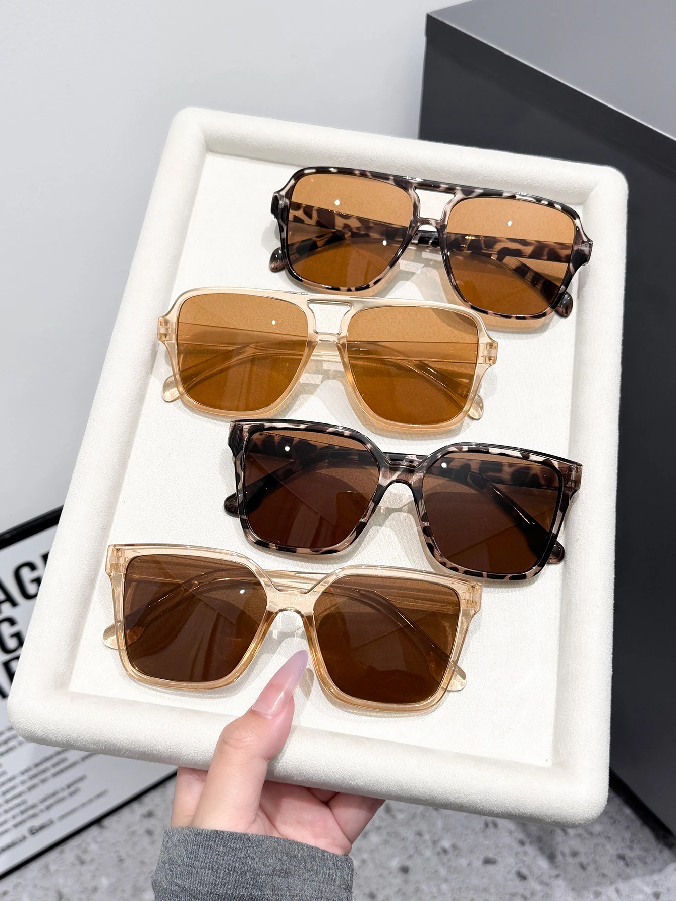 4pcs Simple Transparent Color Leopard Pattern Sunglasses, Multi-Version Trend, Outdoor Leisure, Daily All-Match Fashion