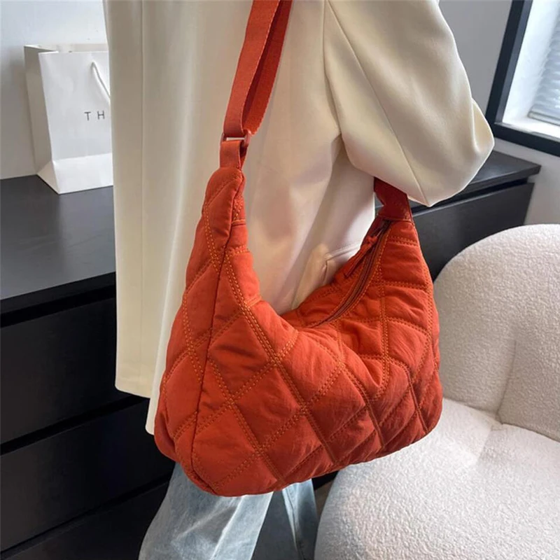 Ladies Casual Shoulder Bag Nylon Stitching Large Capacity Crossbody Bag Fashion Ultra Lightweight Zipper Women's Bag