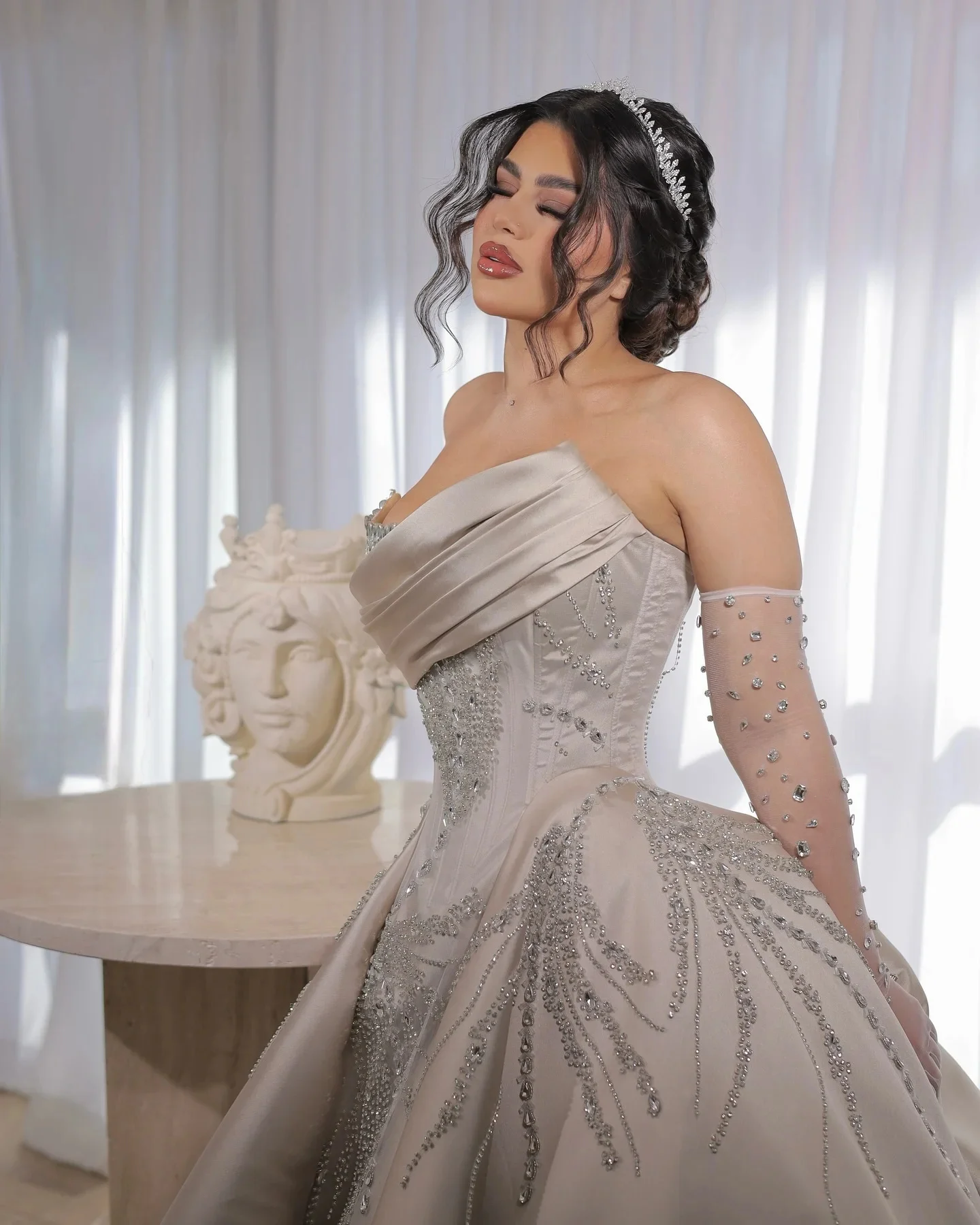 Precioso vestido de novia sin tirantes, vestido de novia de lujo con apliques de cuentas, vestidos de novia árabes con lentejuelas de cristal, vestido de novia