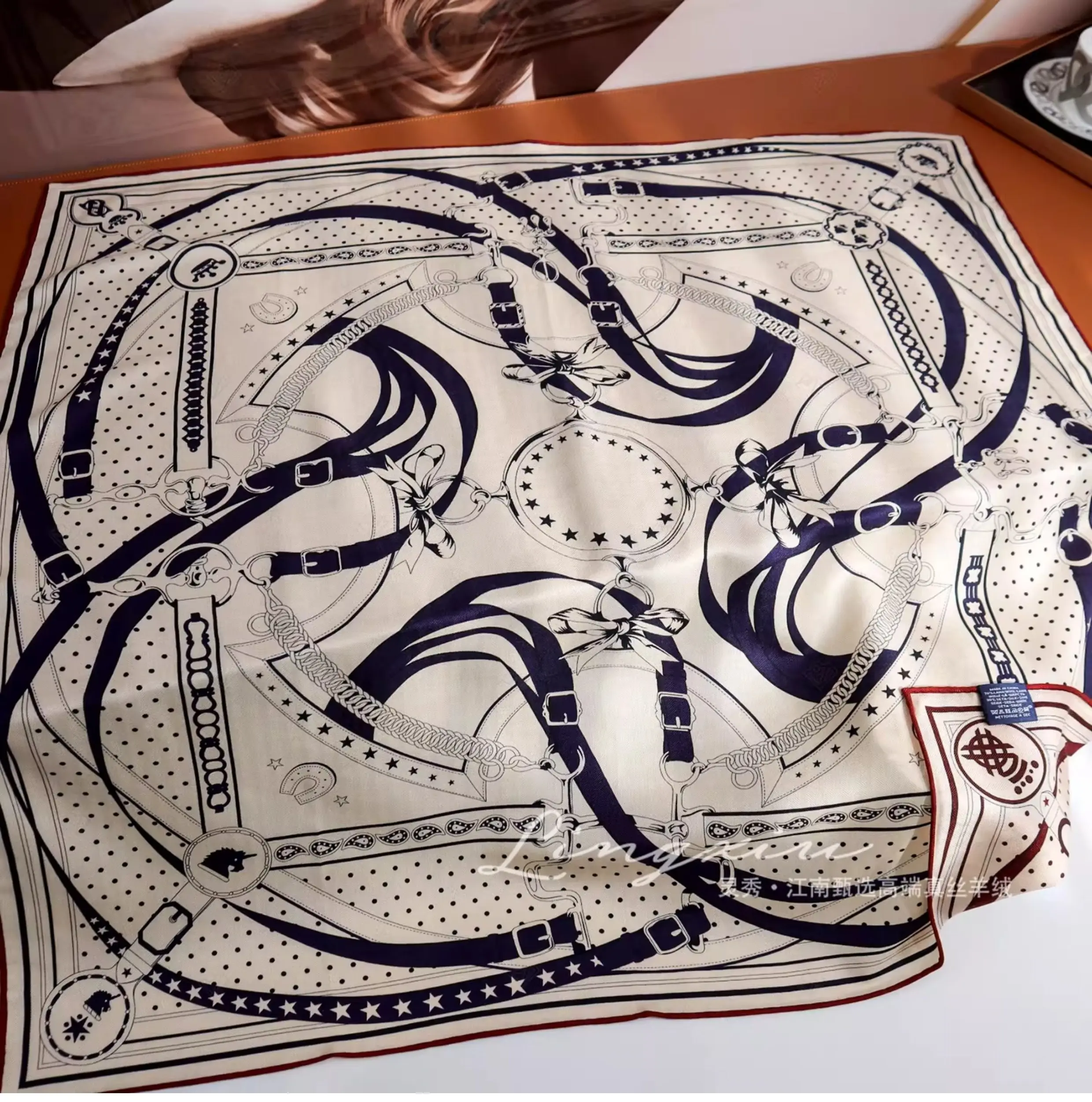 

Designer Scarf Luxury Winter Hand Rolled Scarf Square Shawls Head Clothing Accessories Hair Scarf