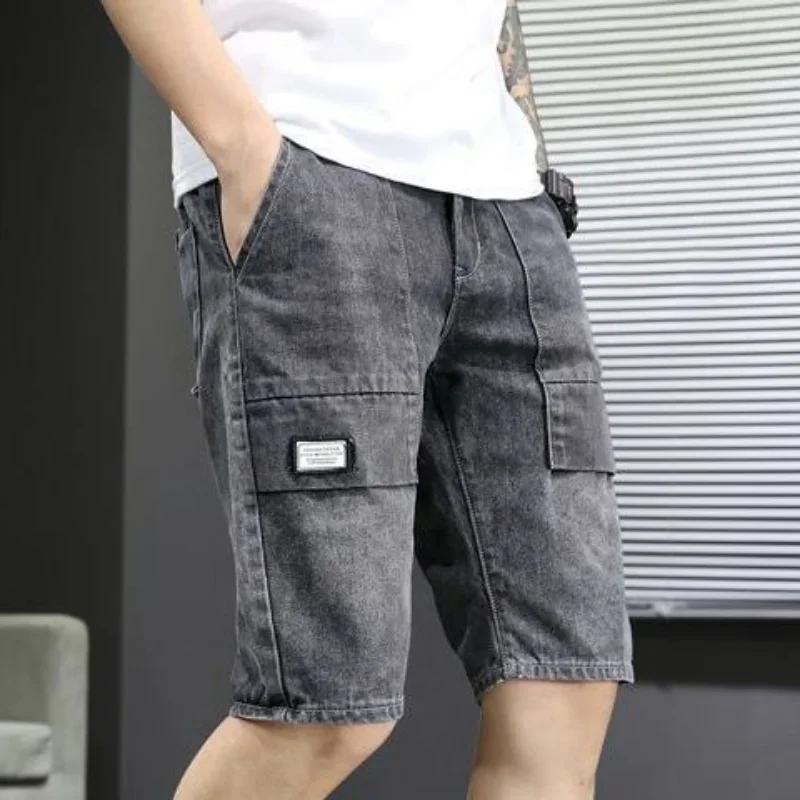 Shorts jeans até o joelho masculino, jeans curtos, calça camuflada, selvedge longo, tendência meio-estilista de cowboy, largo luxo, fino, 2024