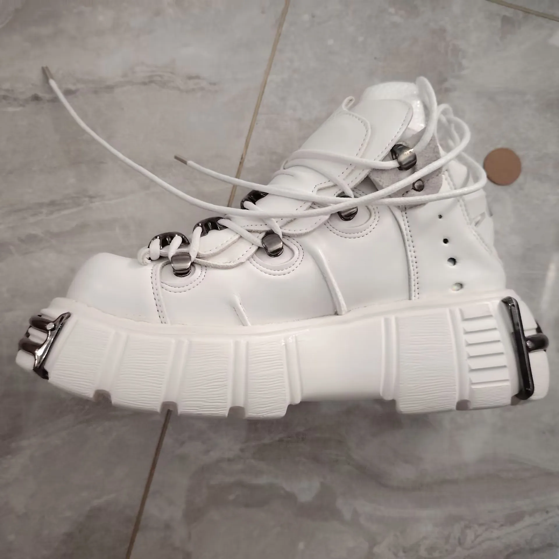 2026 Women Goth Leather Heavy Metal Muffin Punk Platform Dark Rock Heightening Locomotive Shoes Men view 2