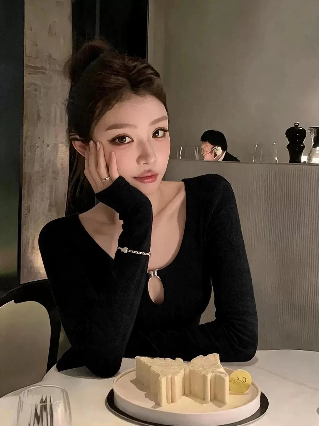 Black Long Sleeve Hollow out T-Shirt Women's Slim Fit Autumn Design Korean Style Breathable Casual Top for Ladies