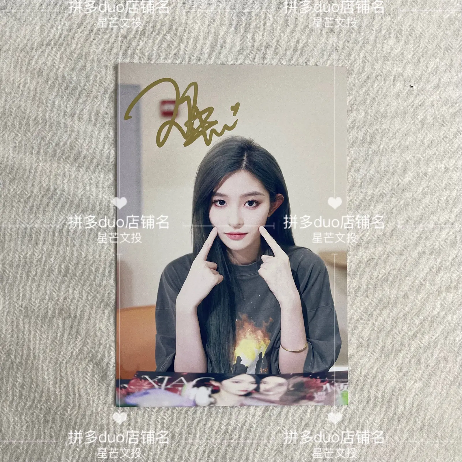 SNH48 Wang Yi autographed photo 6-inch non printed birthday gift for friend