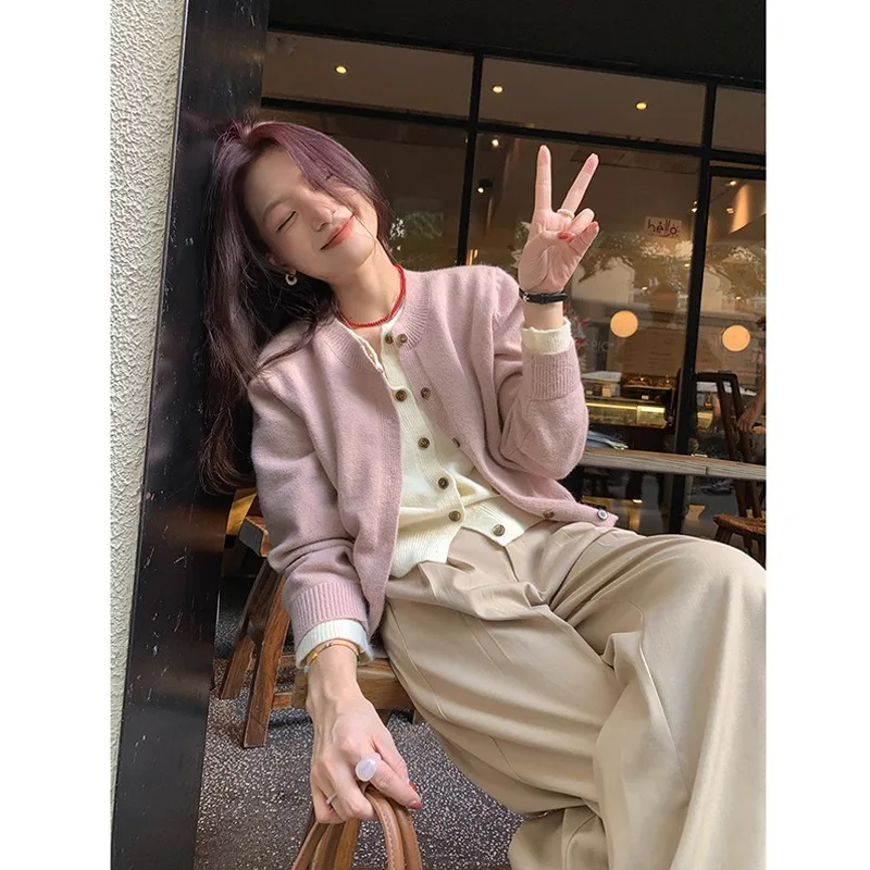 

Korean Style High-end Women's Contrasting Fake Two-piece Base Sweater Top Knitted Cardigan Round Neck Versatile Sweater