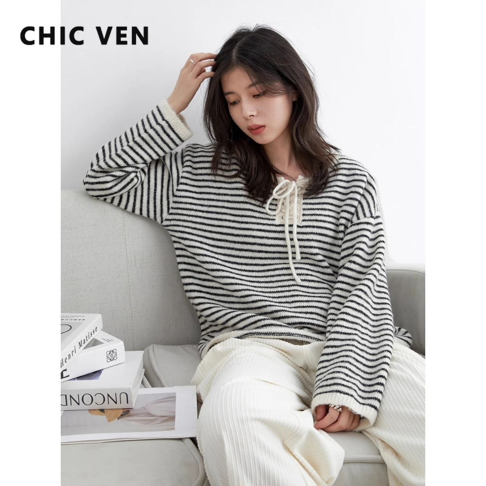 

CHIC VEN Новые женские свитера Ретро пуловеры с круглым вырезом Свободные повседневные черно-белые полосатые джемперы Теплый женский топ Осень Зима 2025