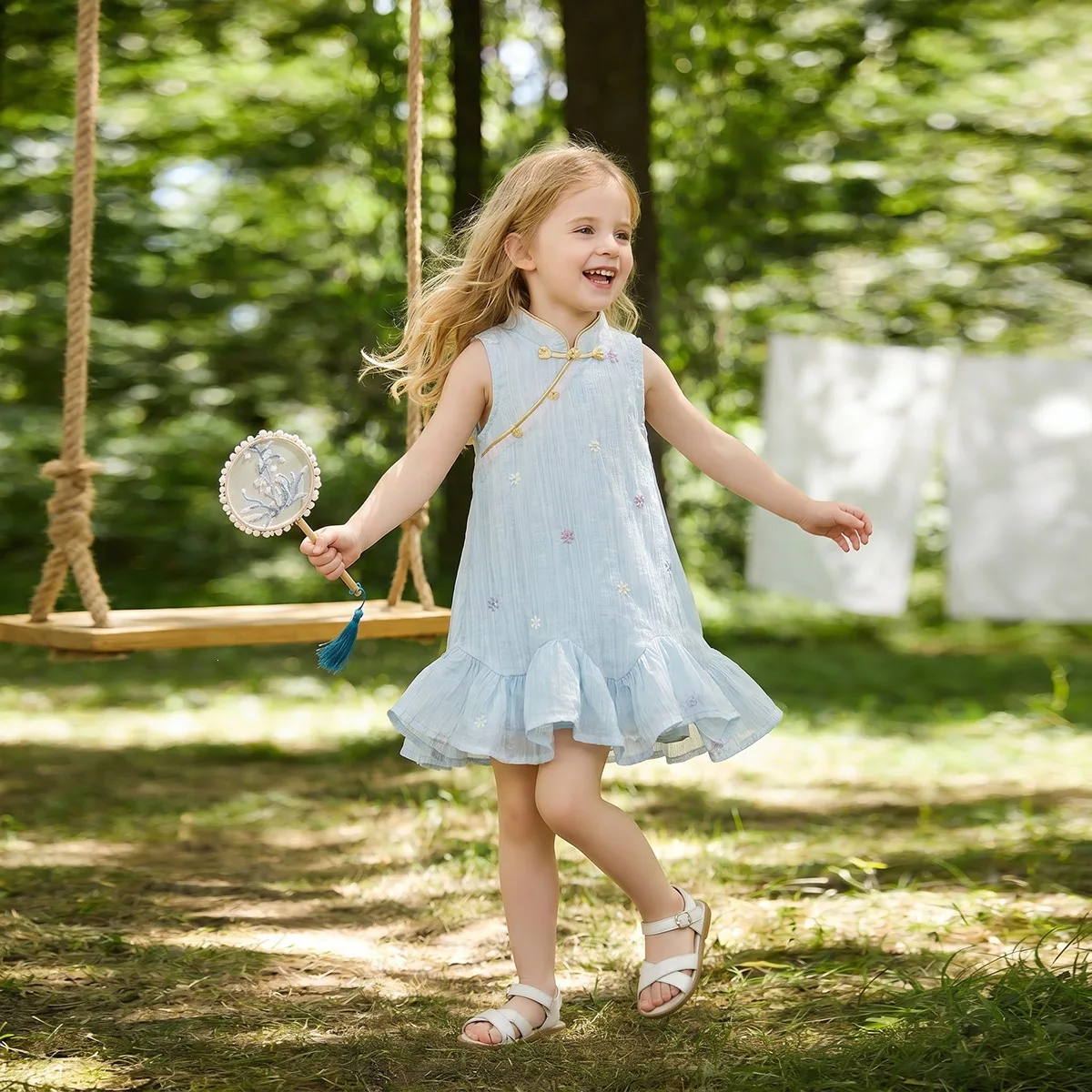 

Girls New Chinese Cheongsam Dress Summer New Baby Girl Frog Button Embroidery Sleeveless Chinese Style Dress