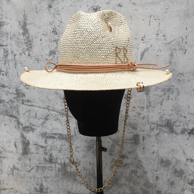 2022 new arrival women\'s straw hat with chain and pin in summer in the The beach by the sea