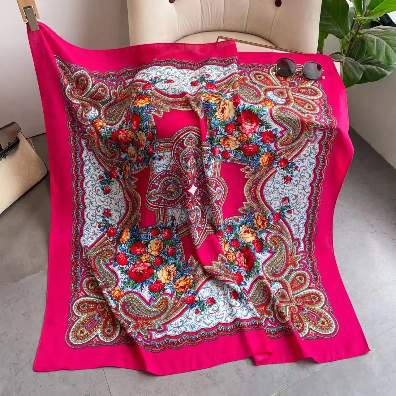 110*110cm Russian Style Floral Print Square Scarf Paisley Bandana Traditional Ukrainian Shawl Babushka Handkerchief Head Scarves