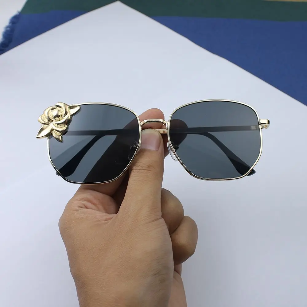 Genshin Navia Cosplay Sunglasses Game Impact Cosplay Navia Metal Sunglasses Free Glasses Box Cosplay Props