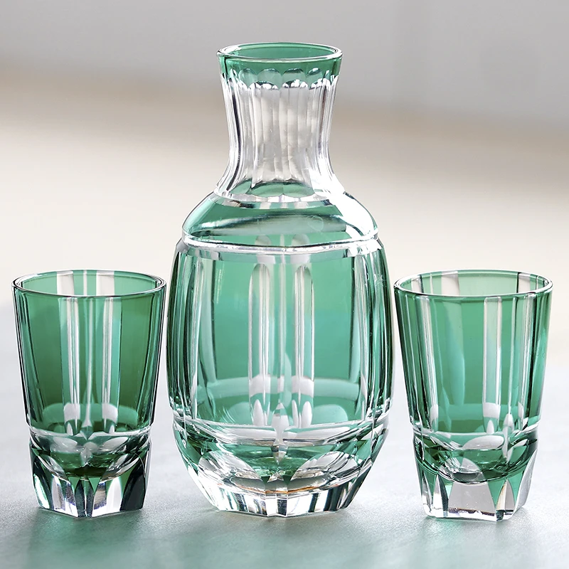 Edo Kiriko Bamboo 300 мл Бутылка с графином для сака и набор стекол для стрельбы на 60 мл Стеклянная посуда ручной работы в зеленом корпусе с набором стекол для сака на 60 мл