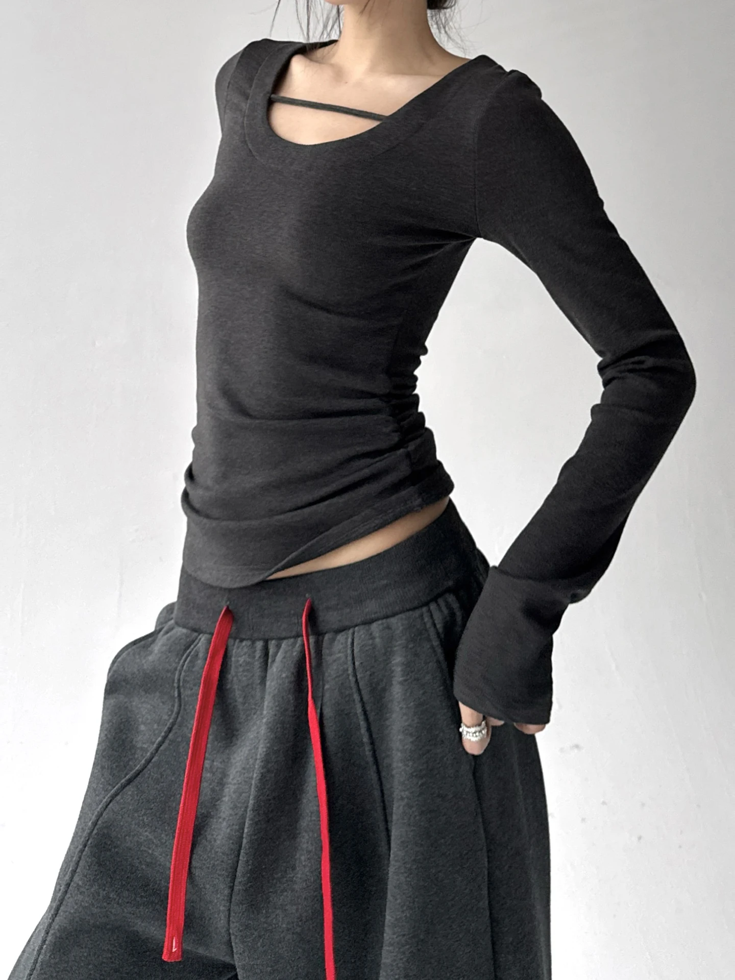 Damen Long Sve Fce Lined U Ne Slim Fit Base irt Korean Sle Faionable Casual Top für Herbst Winter