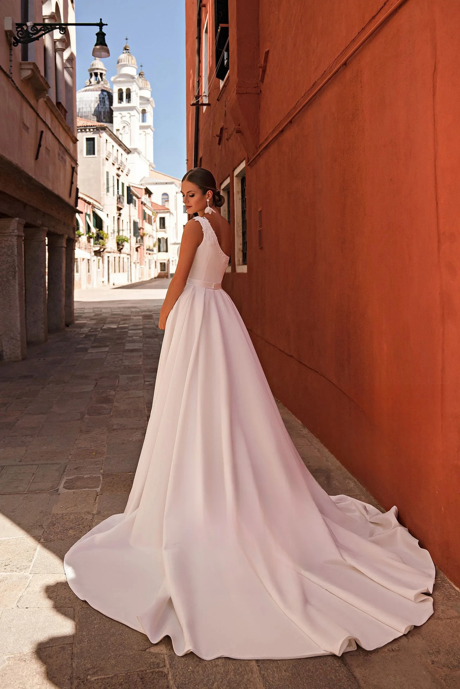 Vestido de novia De satén personalizado para mujer, De un hombro vestido de novia, cepillo, cinturón De tren, línea A, plisado