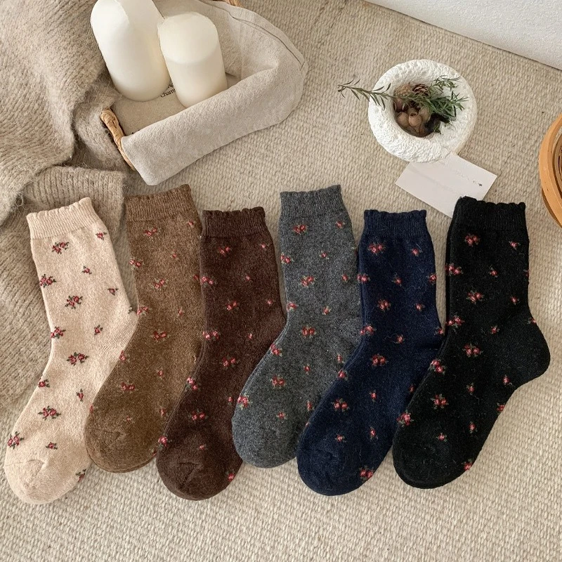 6  pairs Floral retro simple pile socks elegant comfortable women's midsole autumn winter new fashion versatile women's socks