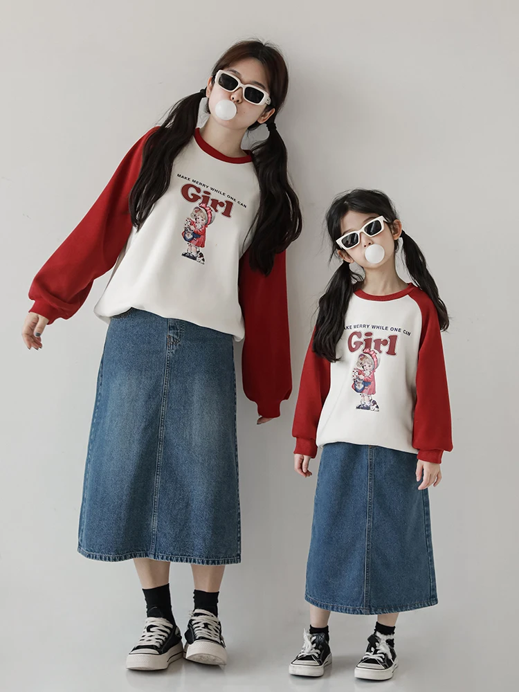 

Girls' Sweater Parent-child Outfit Contrasting Cartoon Cute Large Plush and Thick Autumn Children's Printed Top Mommy and Me